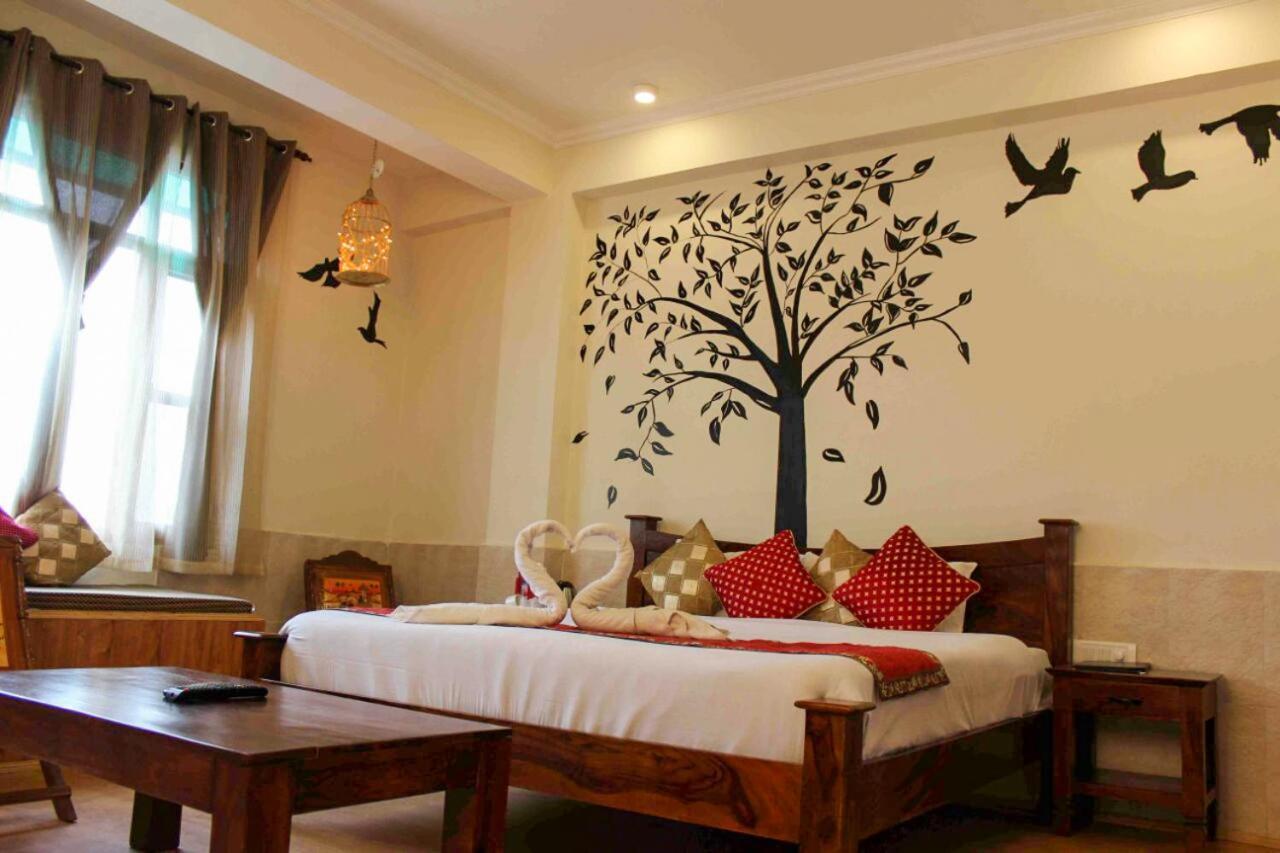 Sparsh Resort, A Boutique Stay - Just 2Kms Uphill From Mall Road, Near Old Manali מראה חיצוני תמונה