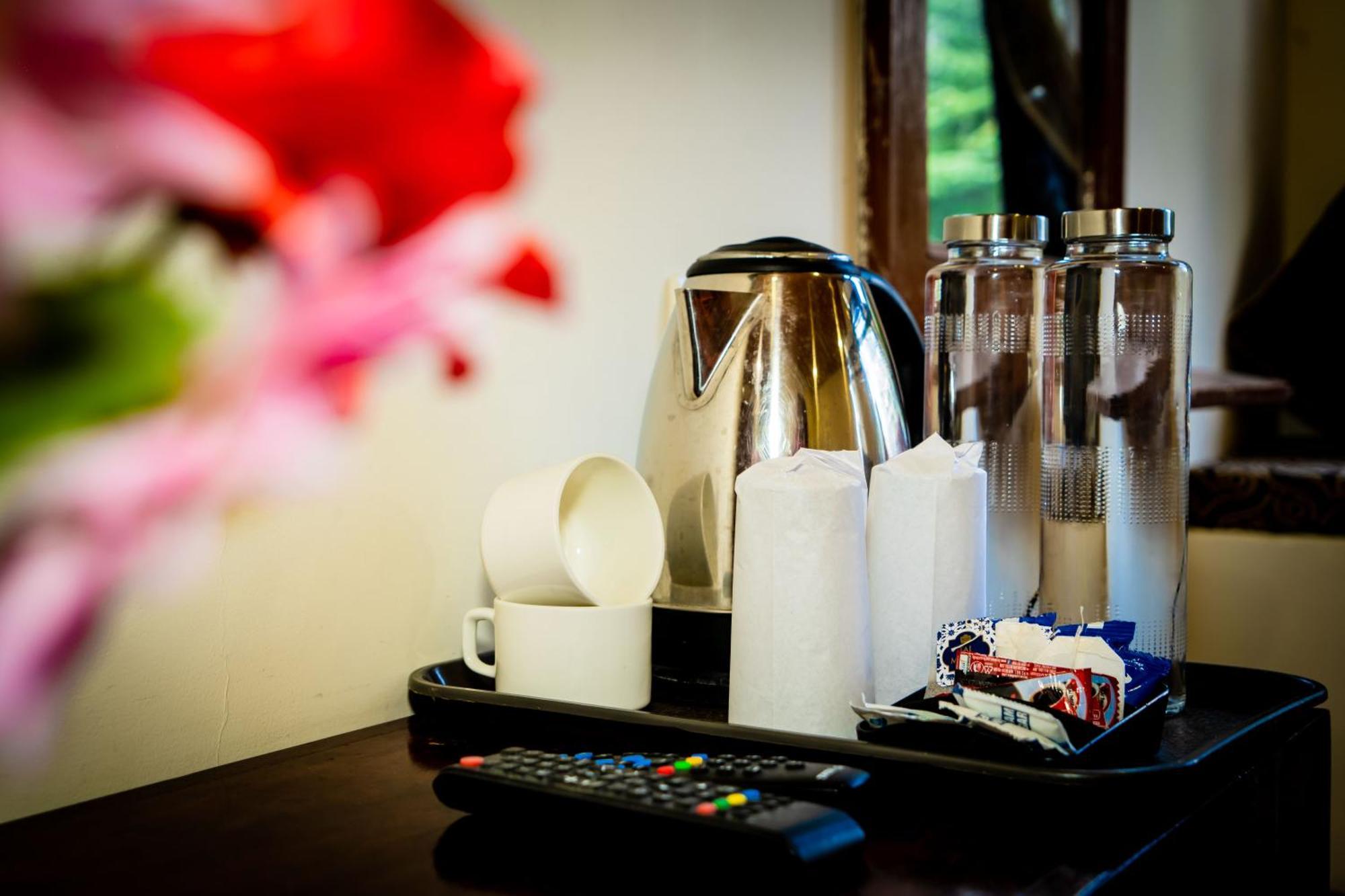 Sparsh Resort, A Boutique Stay - Just 2Kms Uphill From Mall Road, Near Old Manali מראה חיצוני תמונה