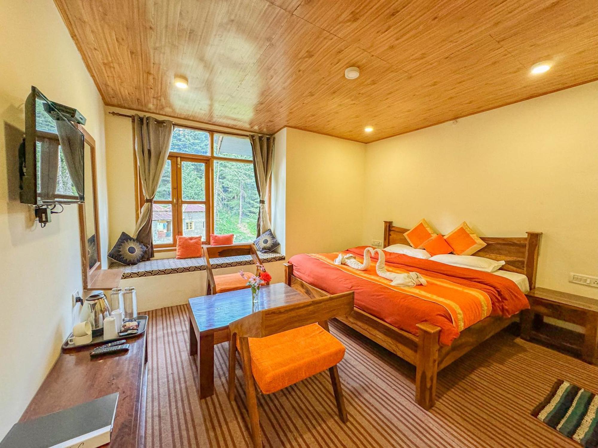 Sparsh Resort, A Boutique Stay - Just 2Kms Uphill From Mall Road, Near Old Manali מראה חיצוני תמונה