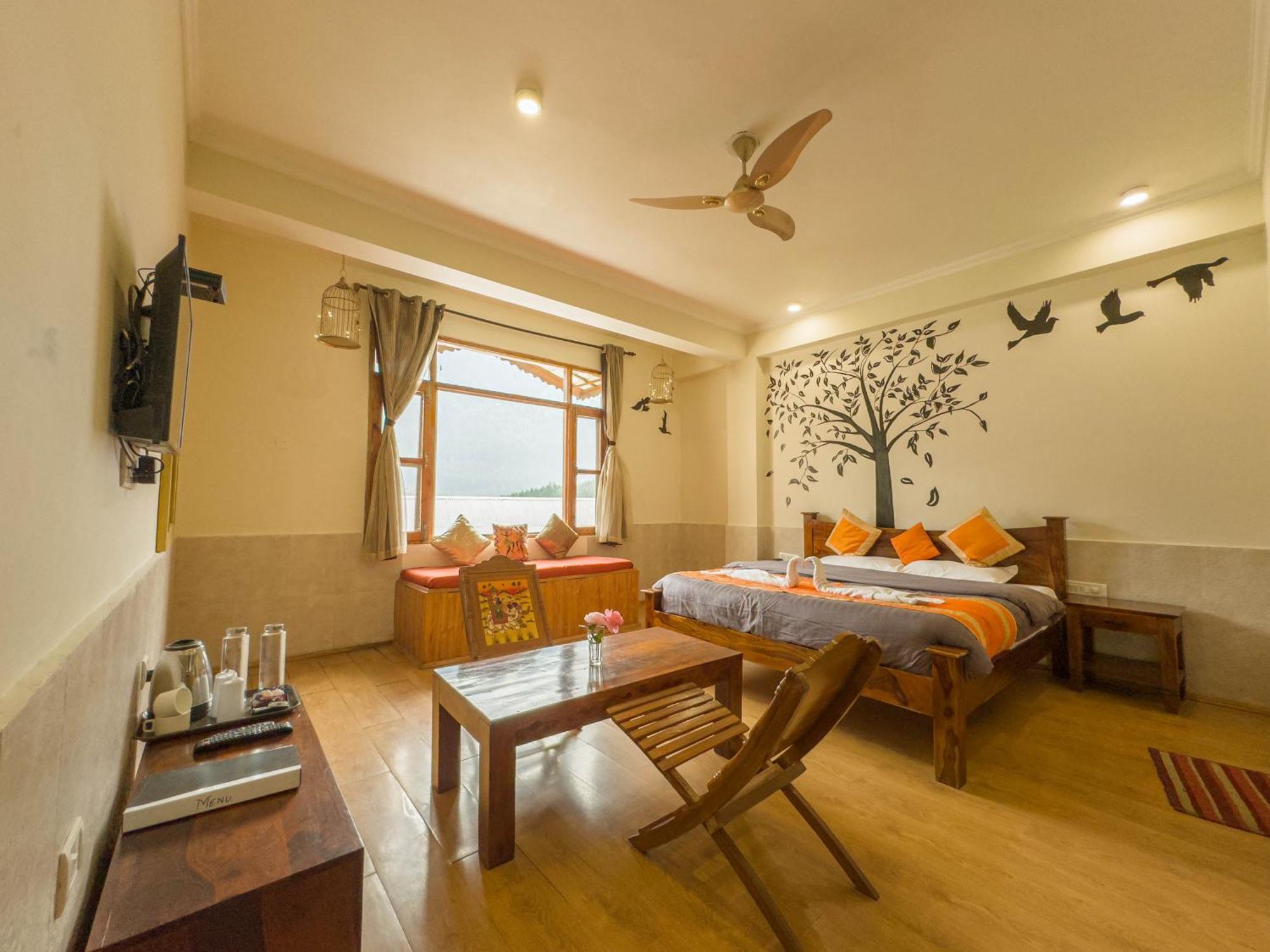 Sparsh Resort, A Boutique Stay - Just 2Kms Uphill From Mall Road, Near Old Manali מראה חיצוני תמונה
